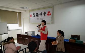 相城元和两社区20组家庭制作多肉传递绿色理念