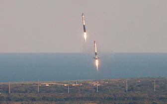 SpaceX猎鹰重型火箭首次商业发射升空