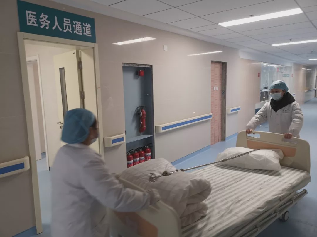 黄冈郊区确诊病例全数转进黄冈版“小汤山”病院