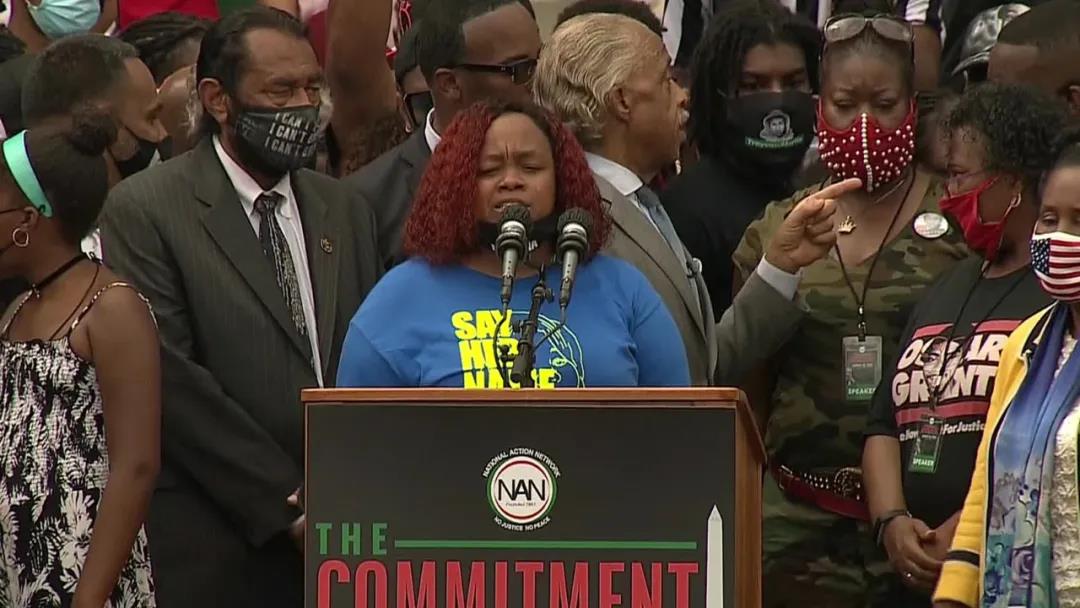 华盛顿爆发反种族主义大游行,路德.金儿子现身