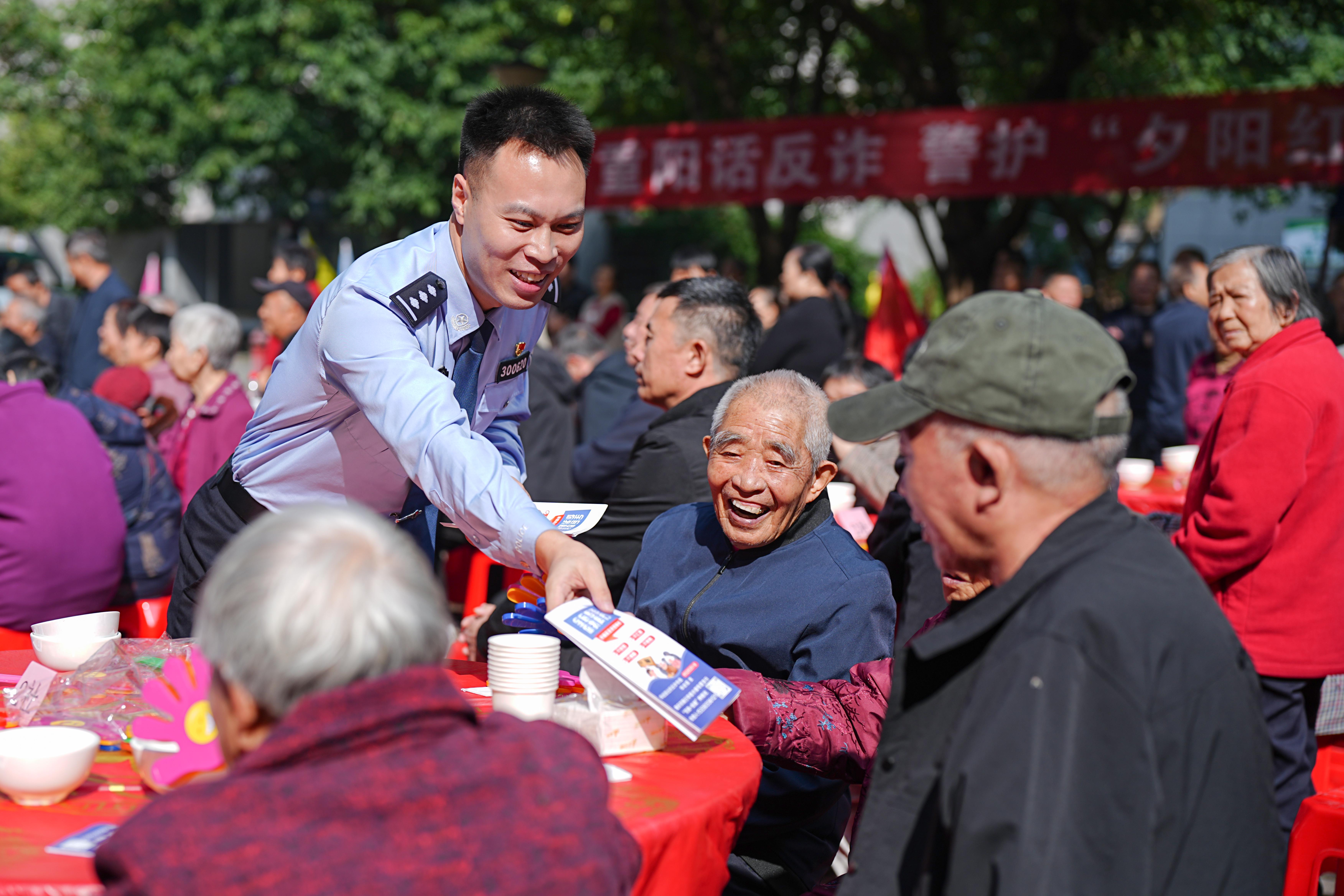 构建全天候的反诈宣讲格局