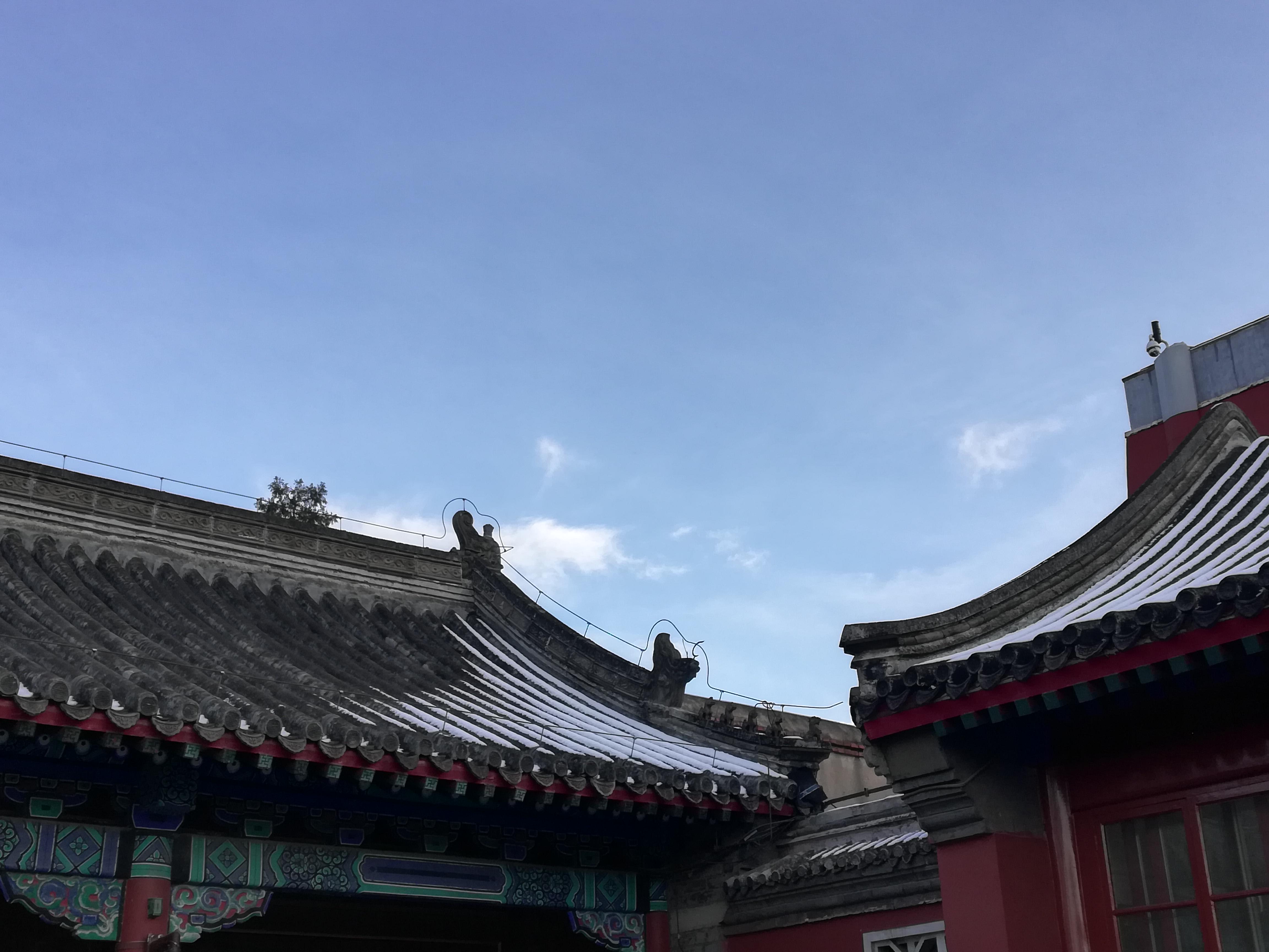 北京5日白天晴，北转南风二三级，最高气温6℃