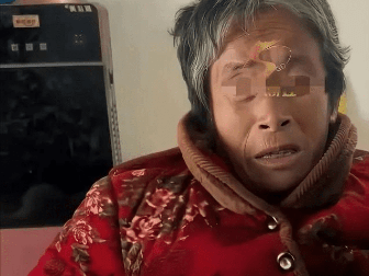 一对残疾夫妇饭桌上催婚！儿子：我也想结婚但太难了