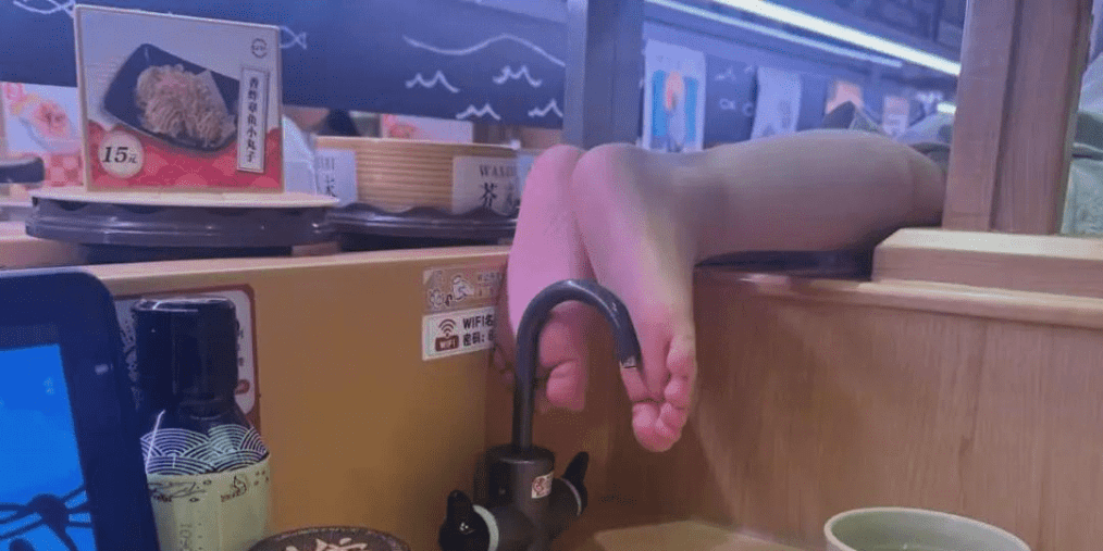 事发寿司郎广州一门店，网友称“大概这辈子都不会再吃了”，市监局回应