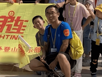 山东“垦利二中”老师吴建军去世，仅43岁，好友曝原因，日常热爱足球