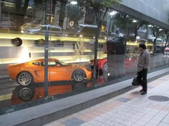 金宝街上的奢侈品旗舰店